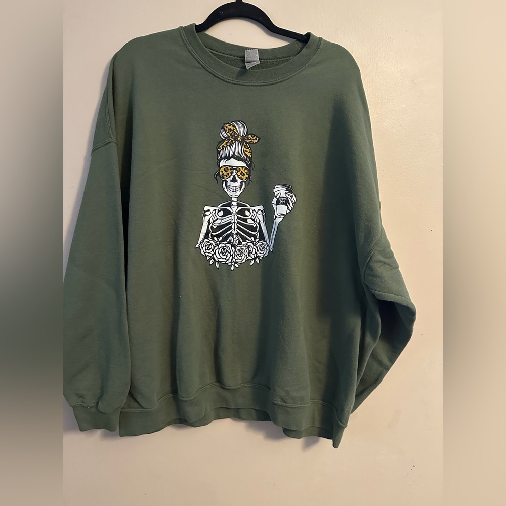 Gildan Women's Green Skeleton Graphic Sweater